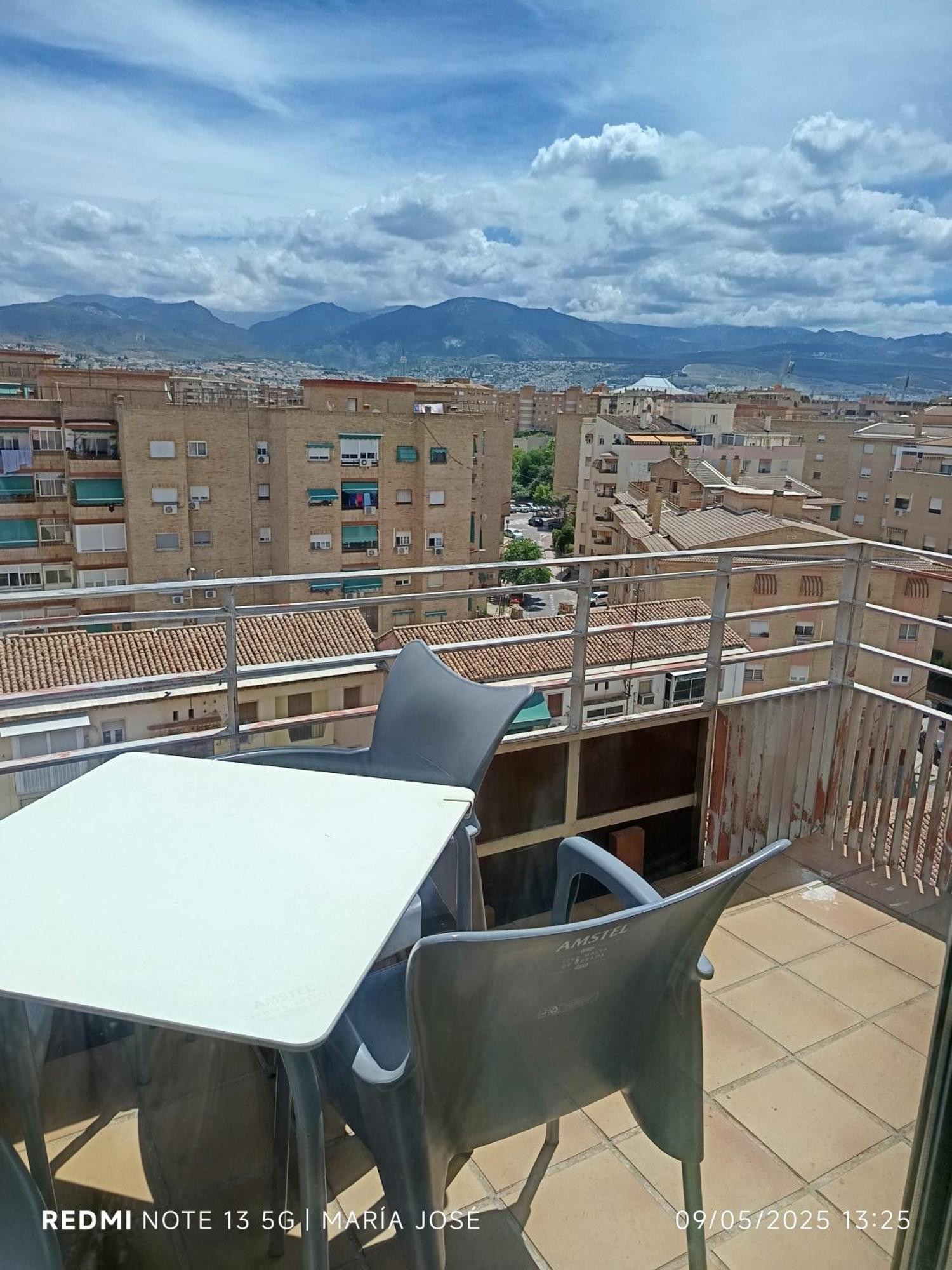 Disfruta Granada,incluso con tu mascota Parking Exterior foto